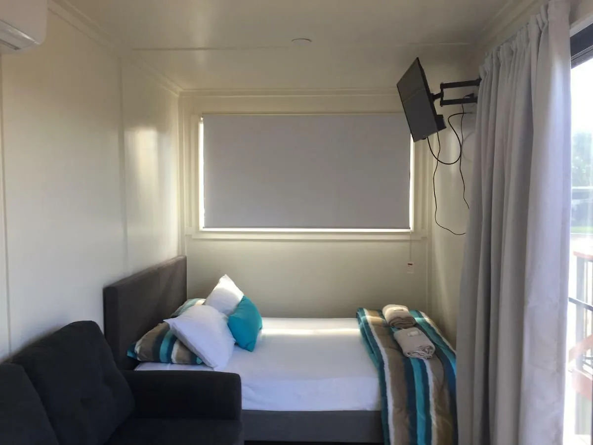 ** Campsite Ingham Tourist Park Hotel Australia