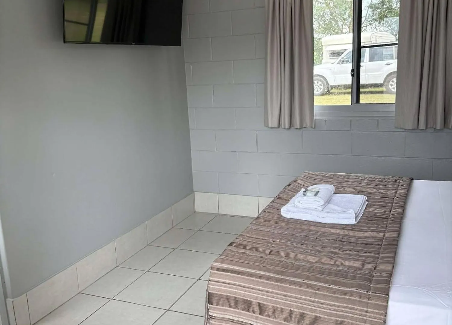 Ingham Tourist Park Hotel Campsite